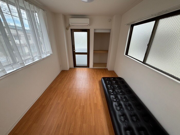 物件内観写真19　(居室)