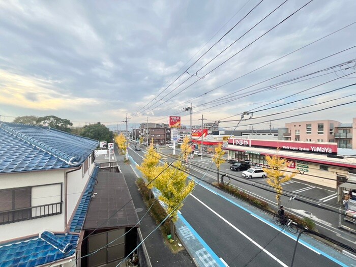 物件内観写真22　(室内からの展望)