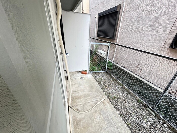 物件内観写真15　(洗濯機置場)