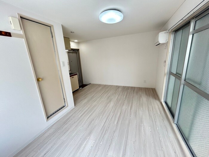 物件内観写真22　(居室)