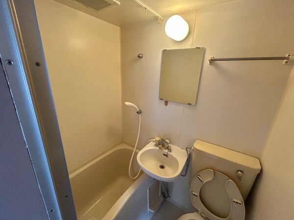 バス／シャワールーム等