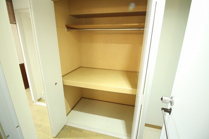 物件内観写真12　(収納)