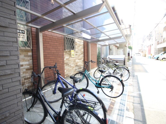 物件外観写真3　(駐輪場)