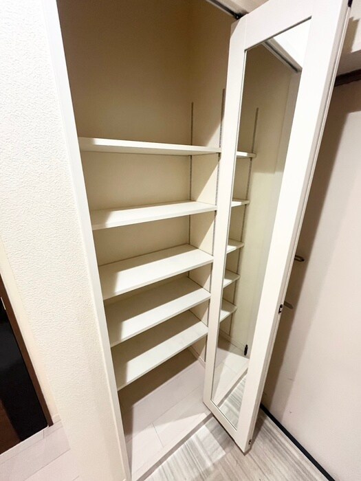 物件内観写真15　(靴箱)
