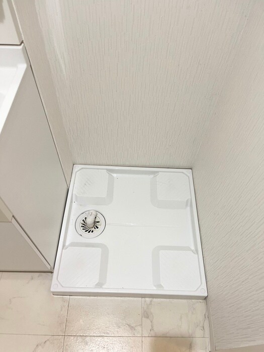 物件内観写真16　(洗濯機置場)