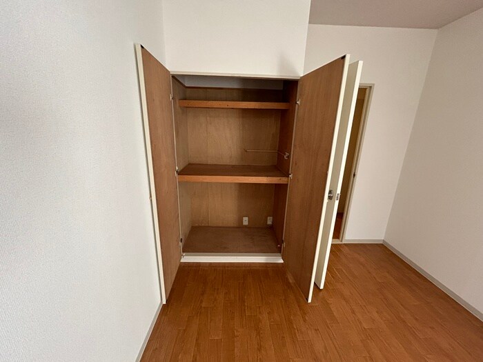 物件内観写真10　(収納)