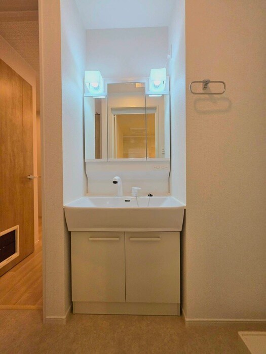 物件内観写真9　(洗面)