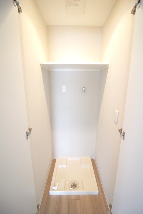 物件内観写真13　(洗濯機置場)