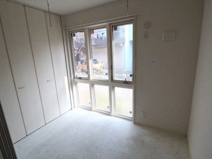 物件内観写真10　(居室)