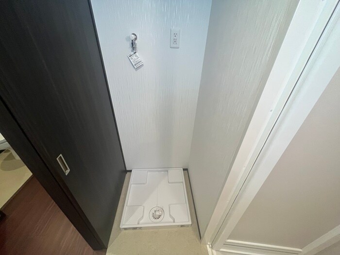 物件内観写真15　(洗濯機置場)