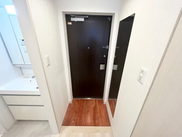 物件内観写真15　(玄関)