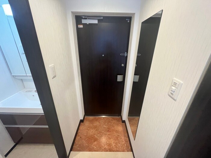 物件内観写真17　(玄関)