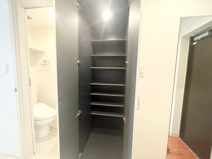 物件内観写真18　(収納)