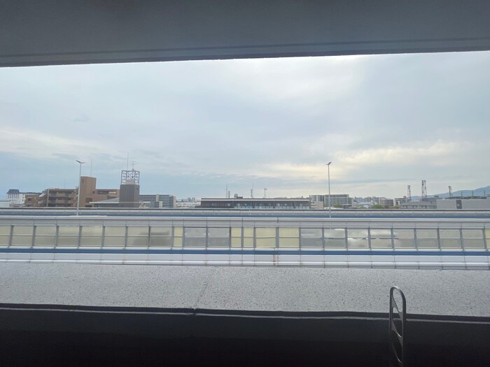 物件内観写真22　(室内からの展望)