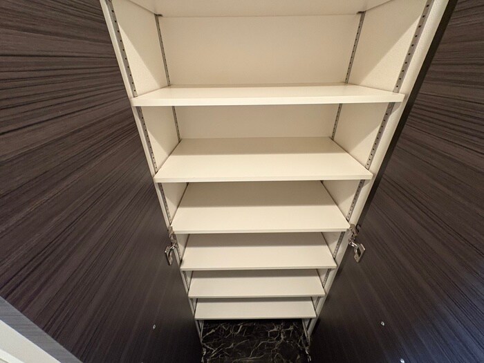 物件内観写真18　(靴箱)