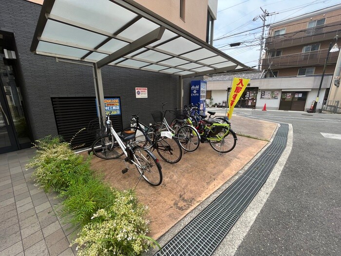 物件外観写真5　(駐輪場)