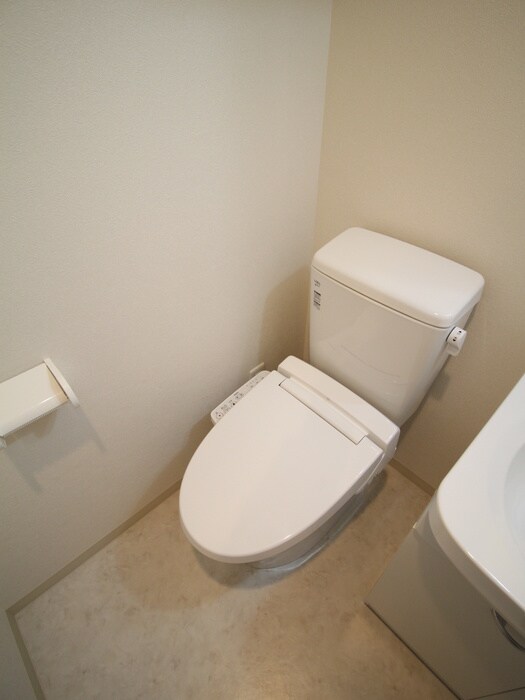 物件内観写真8　(トイレ)