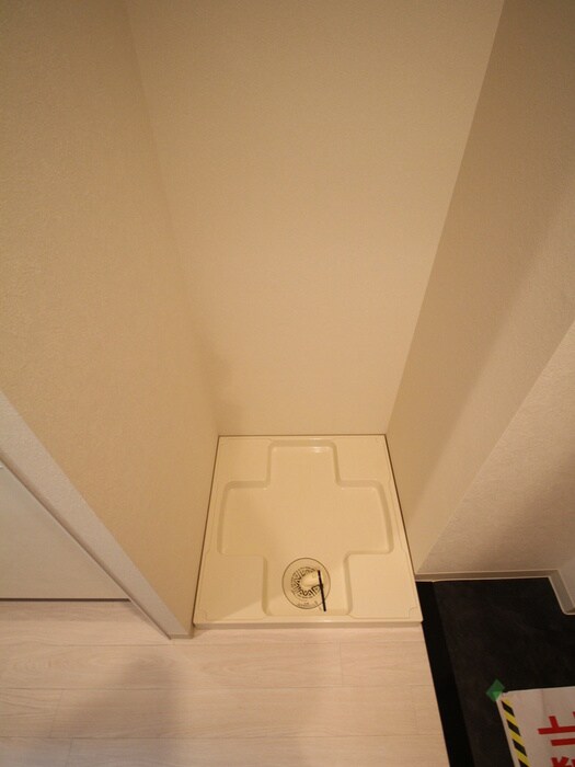 物件内観写真11　(洗濯機置場)