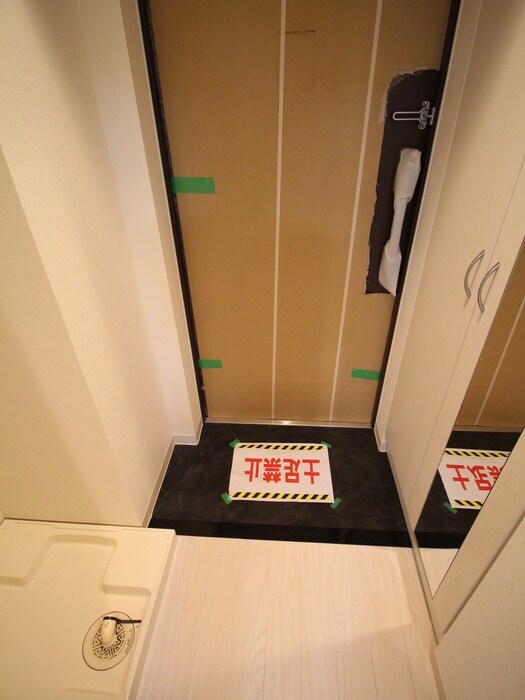 物件内観写真15　(玄関)