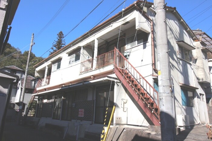 物件外観写真6　(エントランス部分)