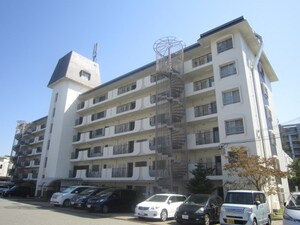 ハイツ三ツ池台外観写真