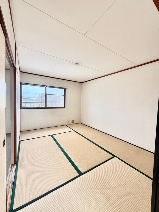 物件内観写真8　(居室)