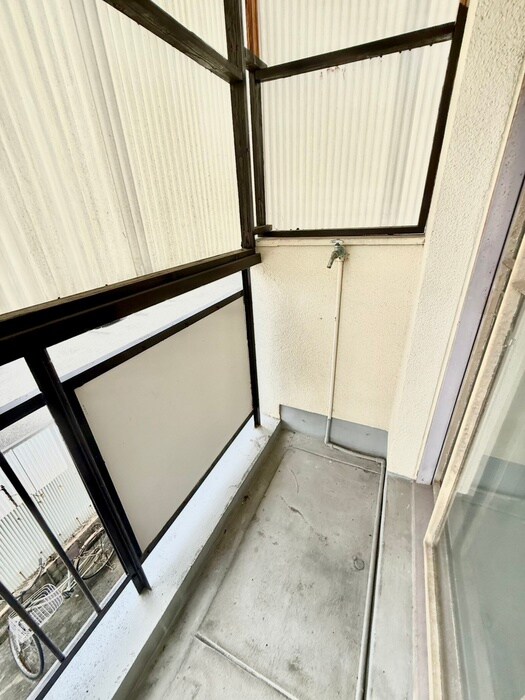 物件内観写真14　(洗濯機置場)