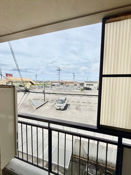 物件内観写真18　(室内からの展望)