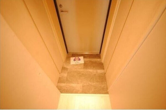 物件内観写真15　(玄関)