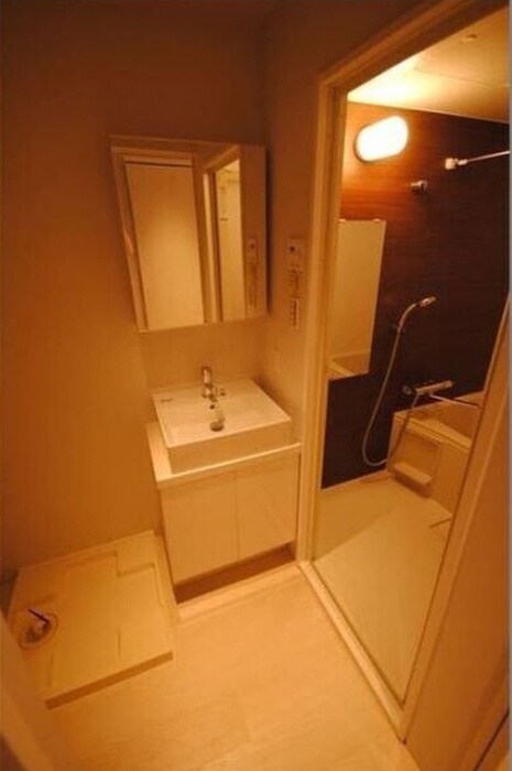 物件内観写真16　(洗濯機置場)