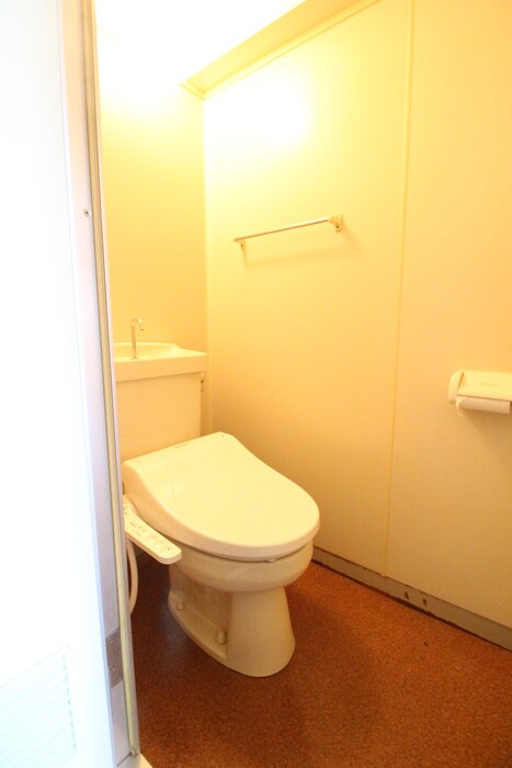 物件内観写真9　(トイレ)