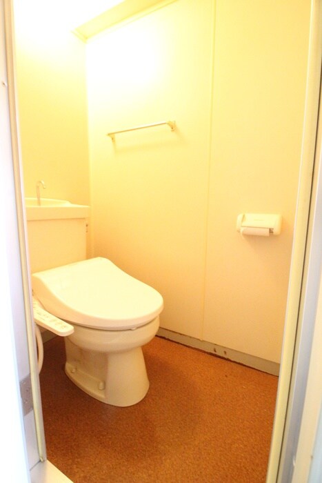 物件内観写真11　(トイレ)
