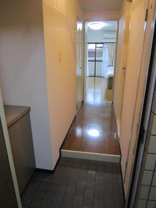 物件内観写真15　(玄関)