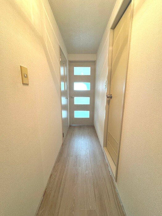 物件内観写真16　(廊下)