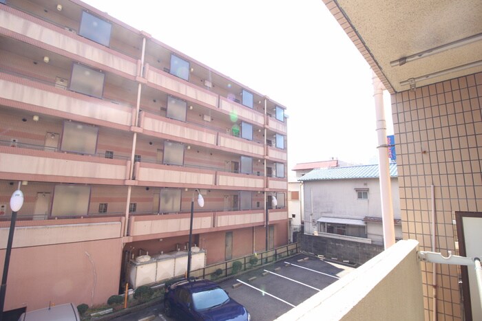 物件内観写真18　(室内からの展望)