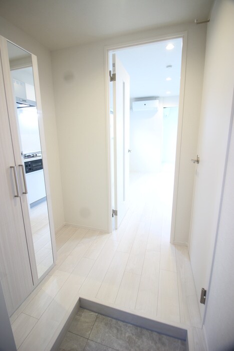 物件内観写真21　(廊下)