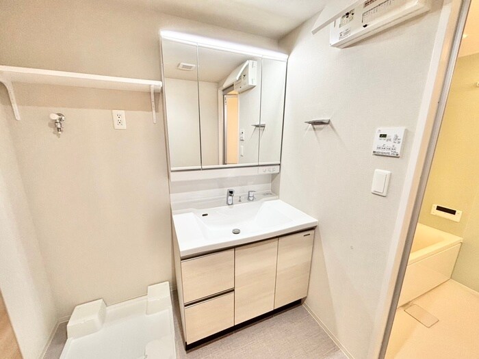 物件内観写真12　(洗面)