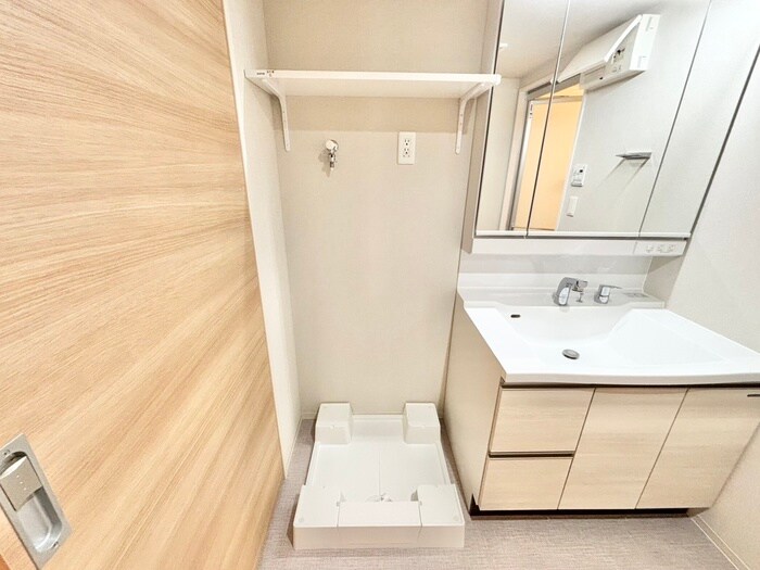 物件内観写真13　(洗濯機置場)