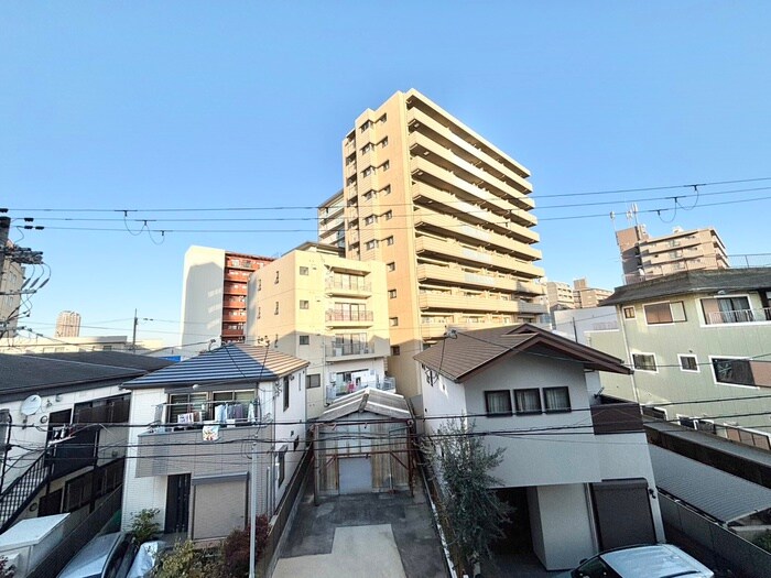 物件内観写真22　(室内からの展望)