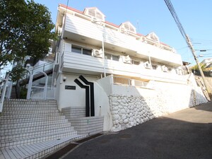 カサブランカ鈴蘭台外観写真