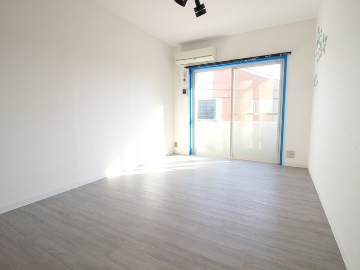 物件内観写真9　(居室)