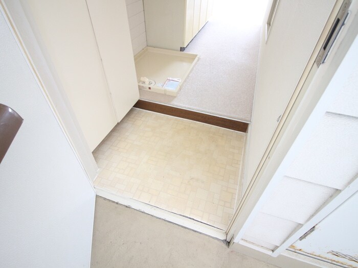 物件内観写真17　(玄関)