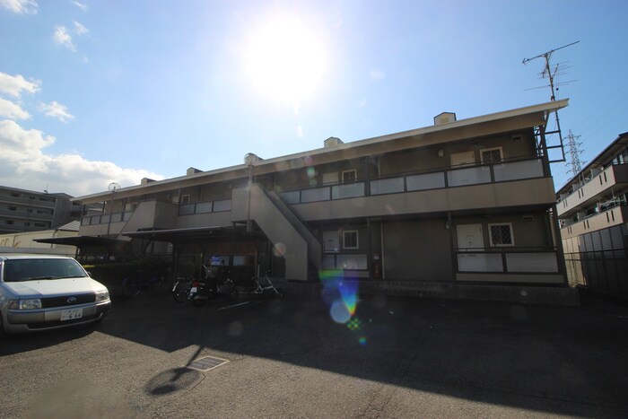 物件外観写真3　(駐車場)