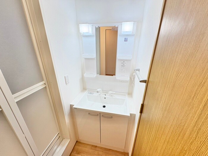 物件内観写真12　(洗面)