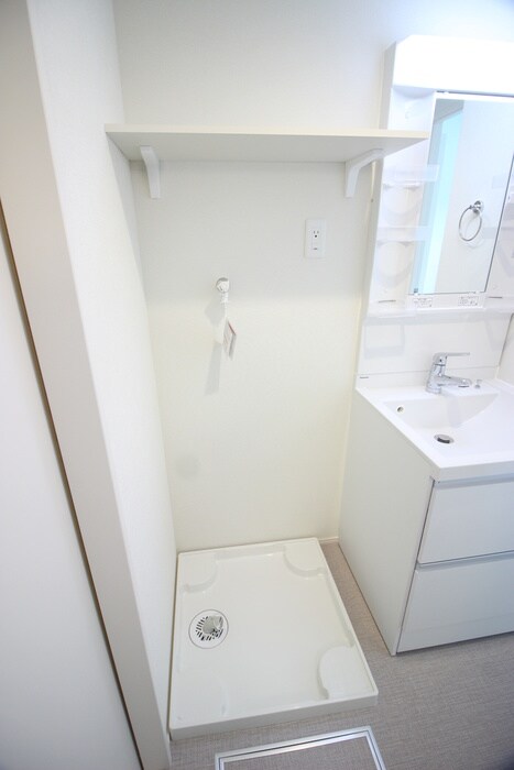 物件内観写真15　(洗濯機置場)