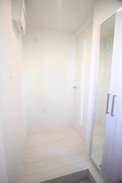 物件内観写真19　(廊下)