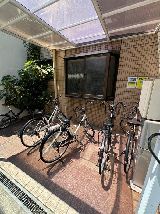 物件外観写真6　(駐輪場)