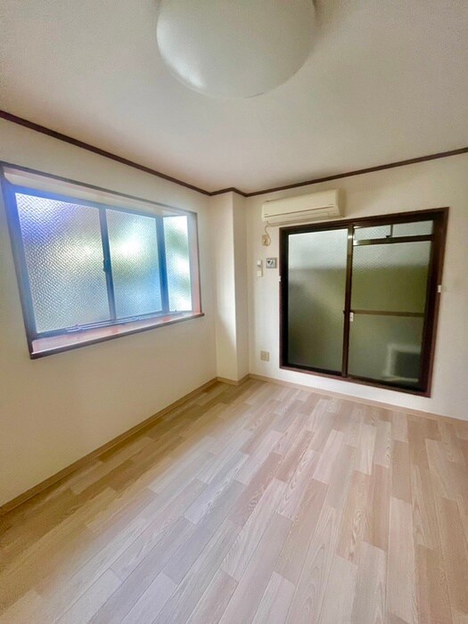 物件内観写真13　(居室)