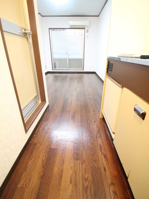 物件内観写真16　(廊下)