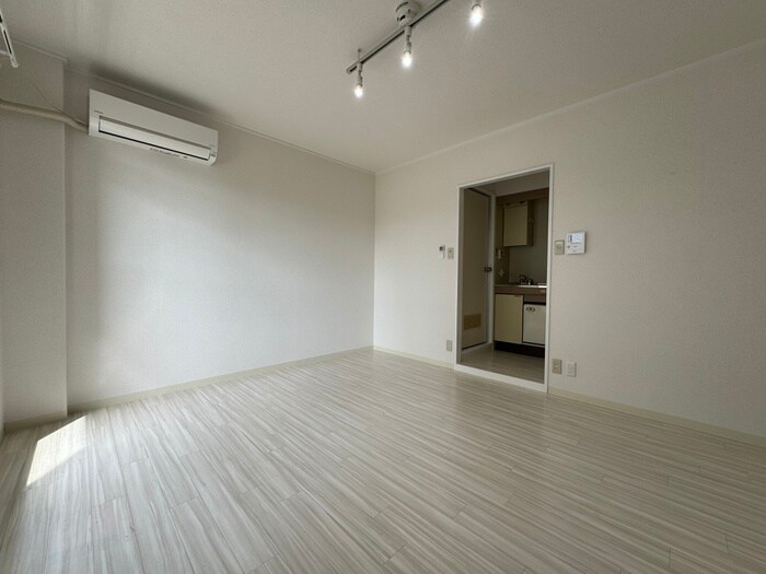 物件内観写真11　(居室)